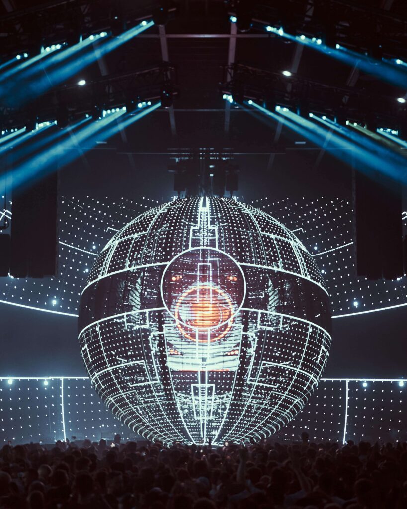 [UNVRS] Eric Prydz Holosphere 2.0 02