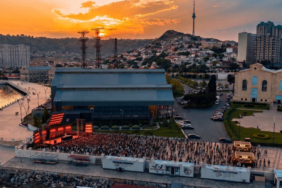 ANOTR, Jamie Jones y Mahmut Orhan en Bakú durante el fin de semana de F1 en APEX AFTER DARK OPEN AIR